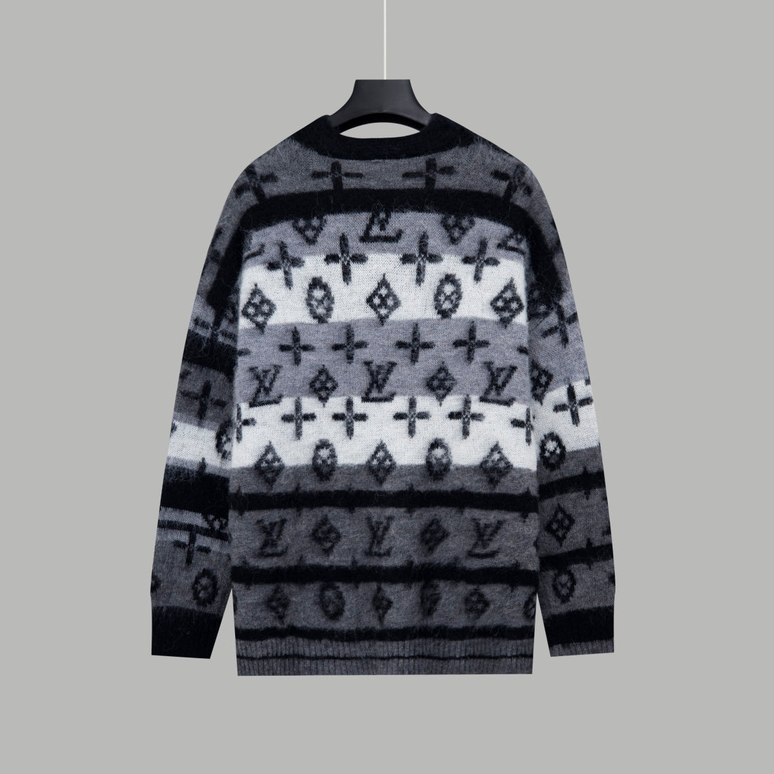 LV sweater