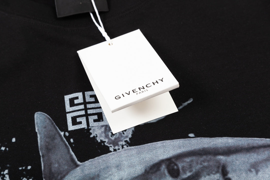 Givenchy T-shirt