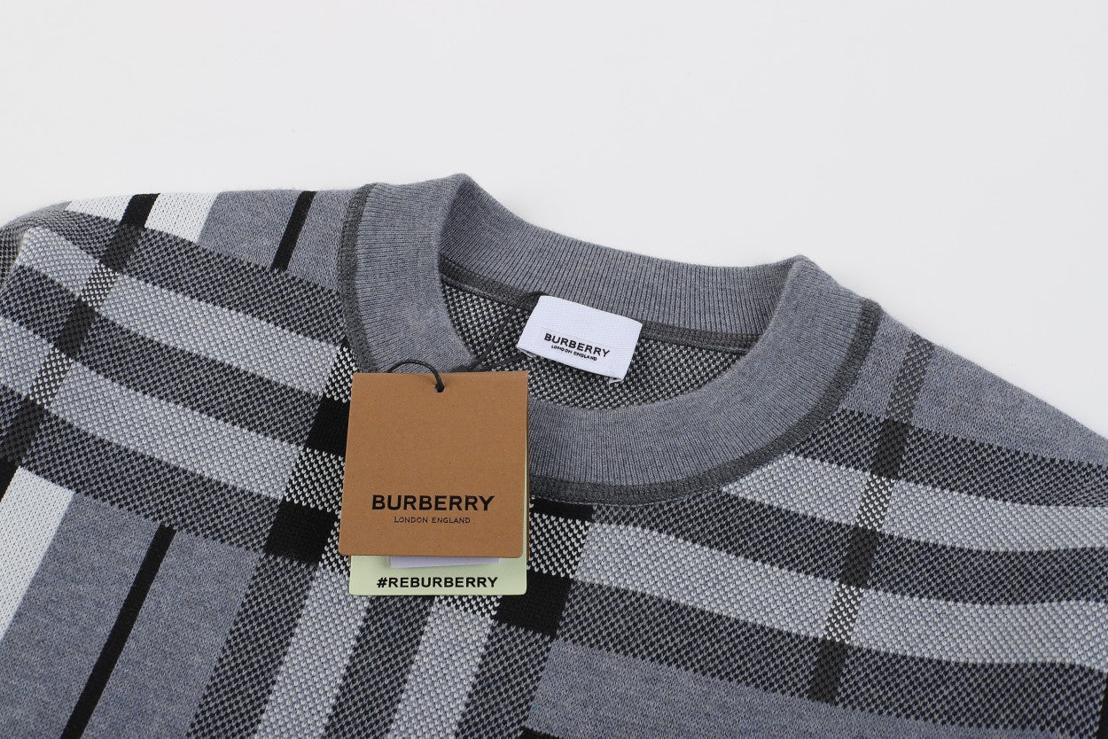 Burberry sweater