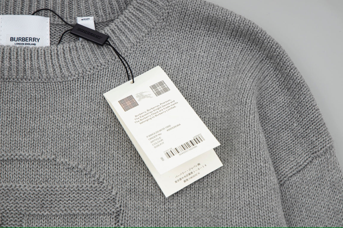 Burberry sweater