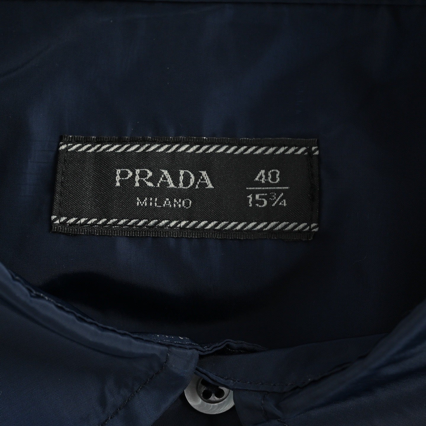 Tag triangle label shirt