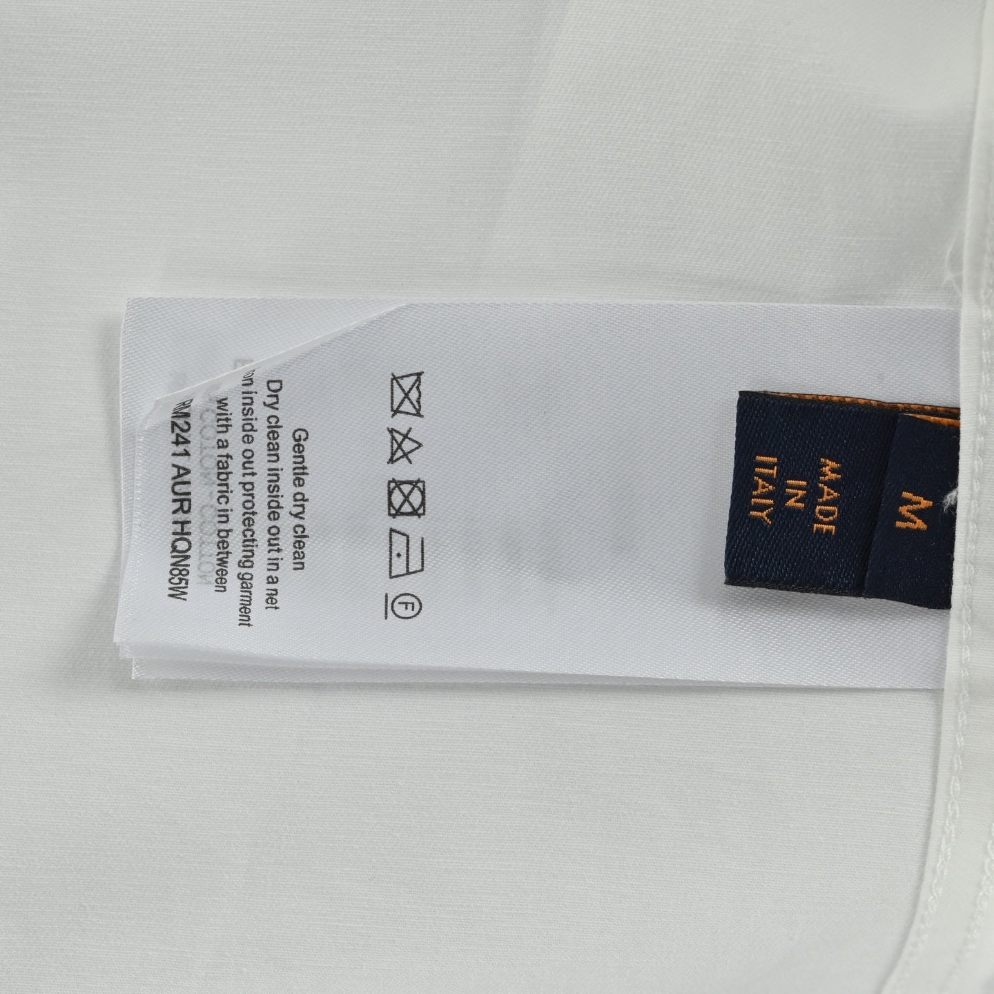 Pocket-embossed shirt