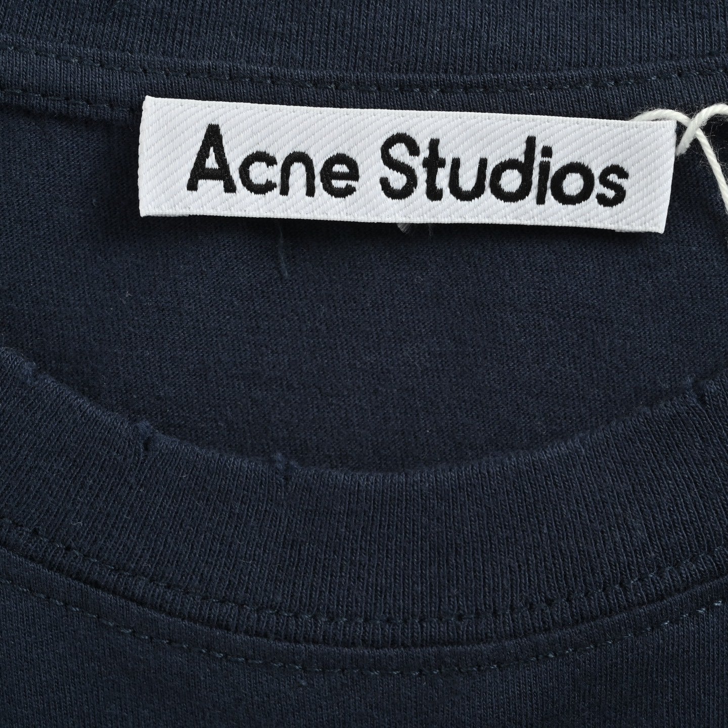 Badge ripped T-shirt