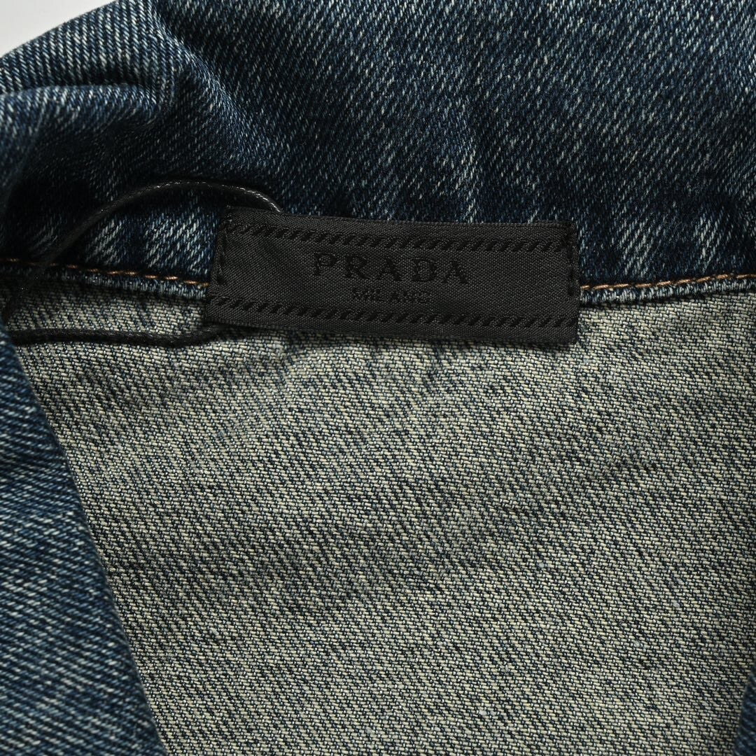 Washed distressed zipper denim jacket