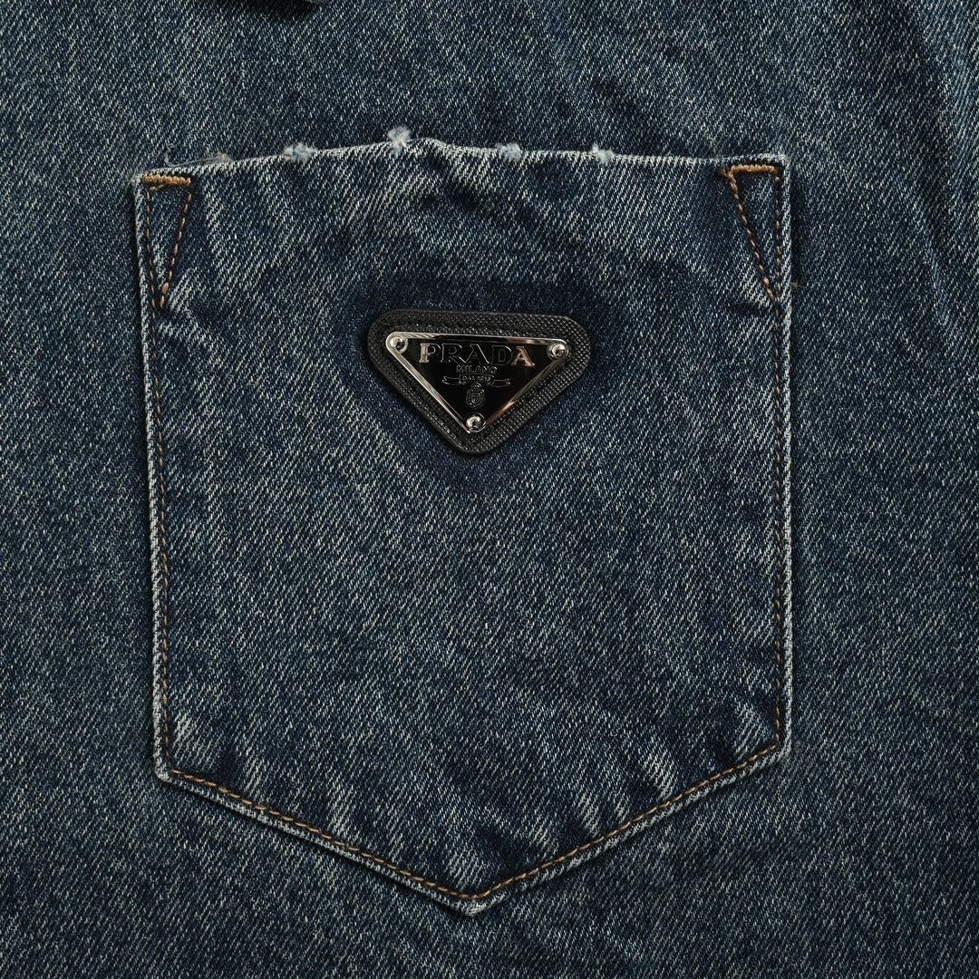 Washed distressed zipper denim jacket