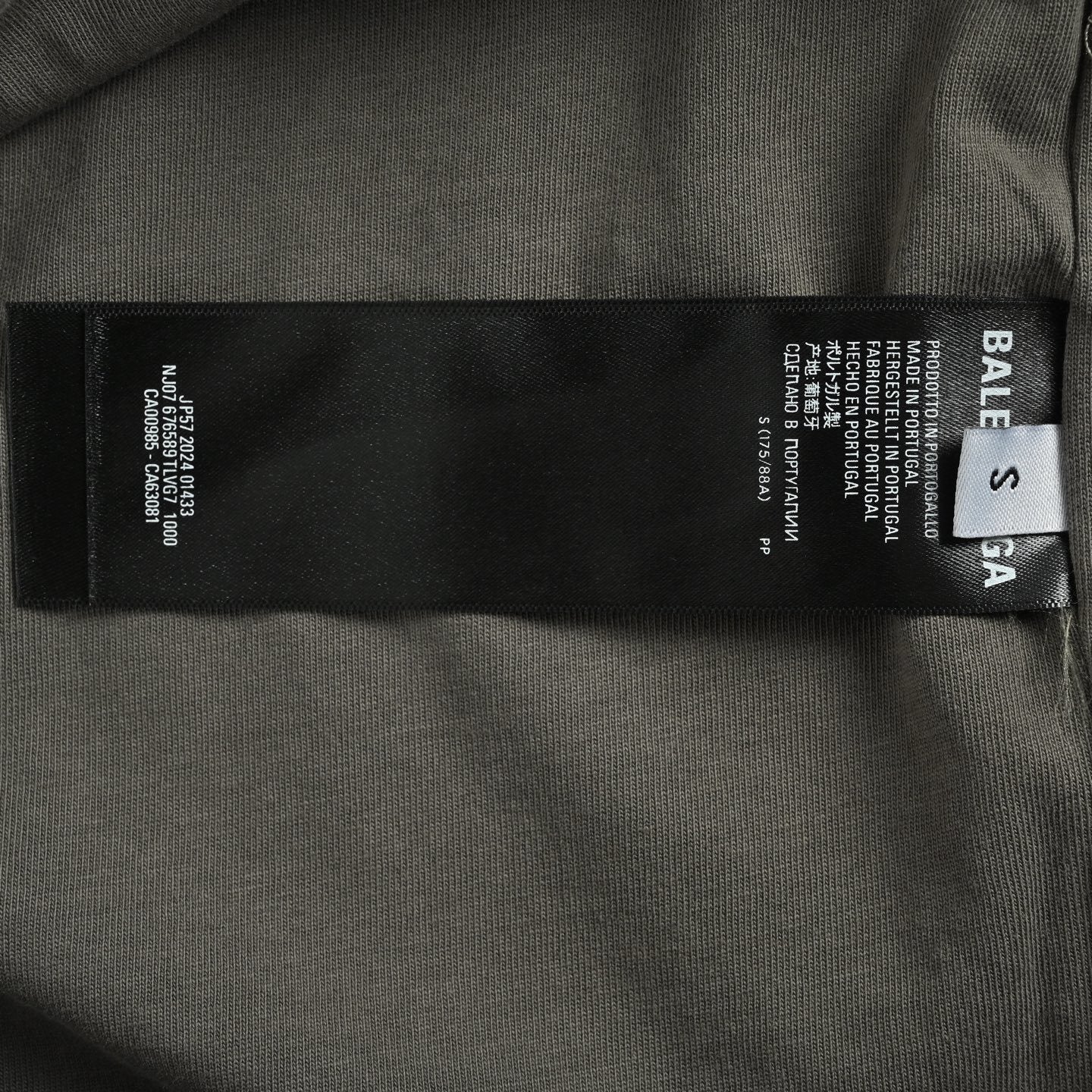 Embroidered Round Neck T-shirt