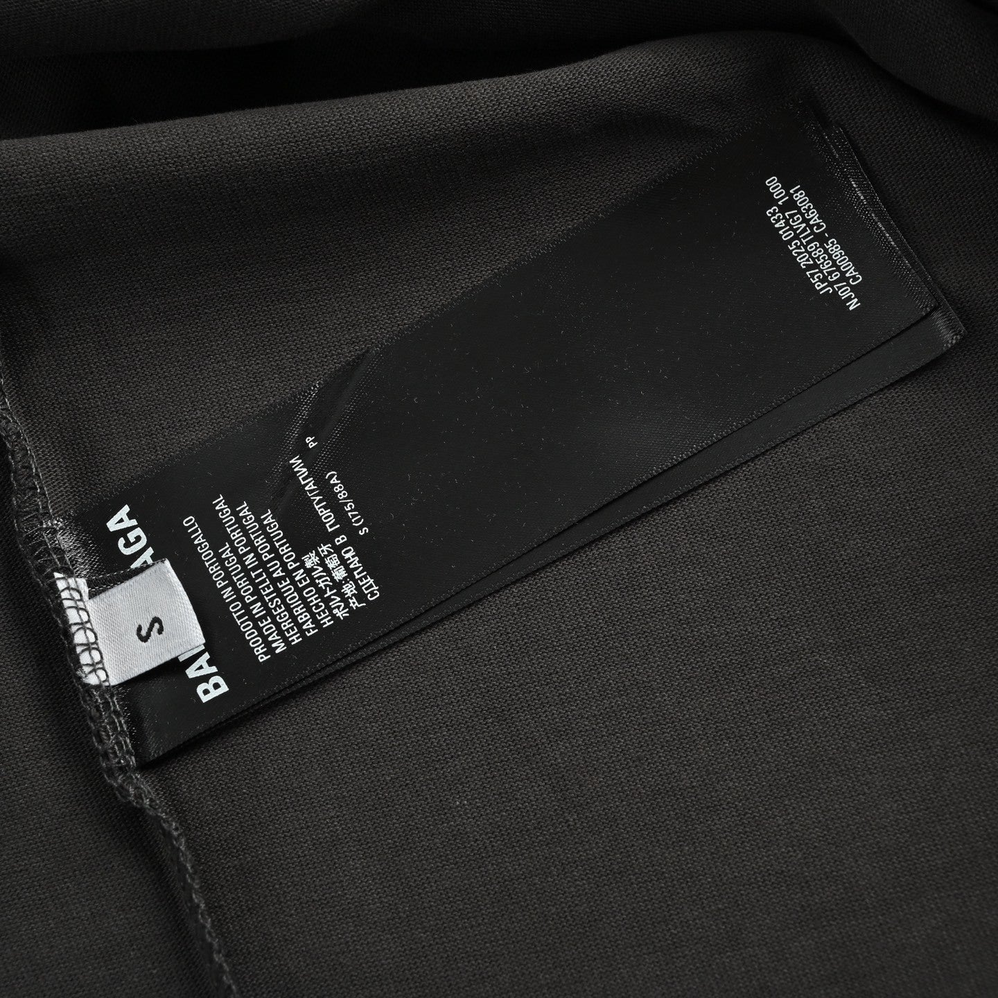 Ring Embroidery T-shirt