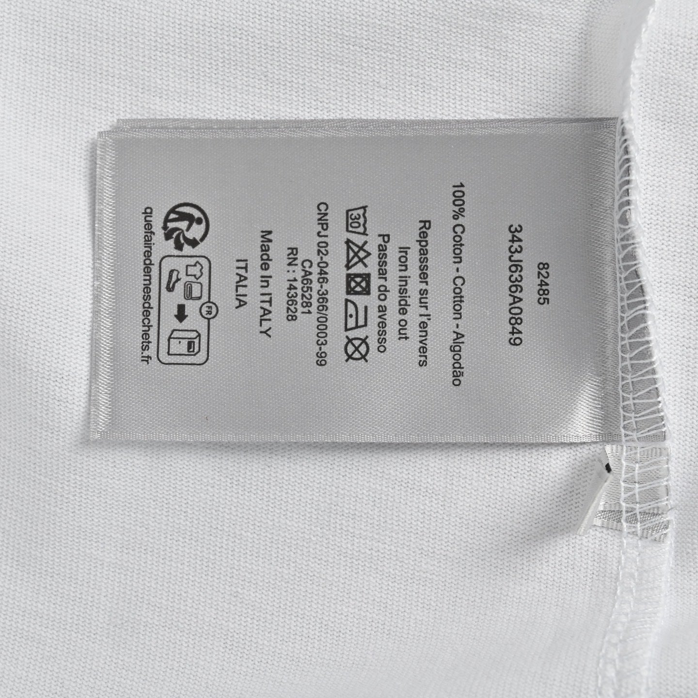 Cat Embroidery T-shirt