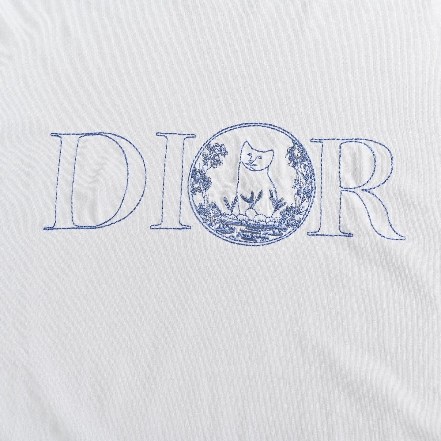 Cat Embroidery T-shirt