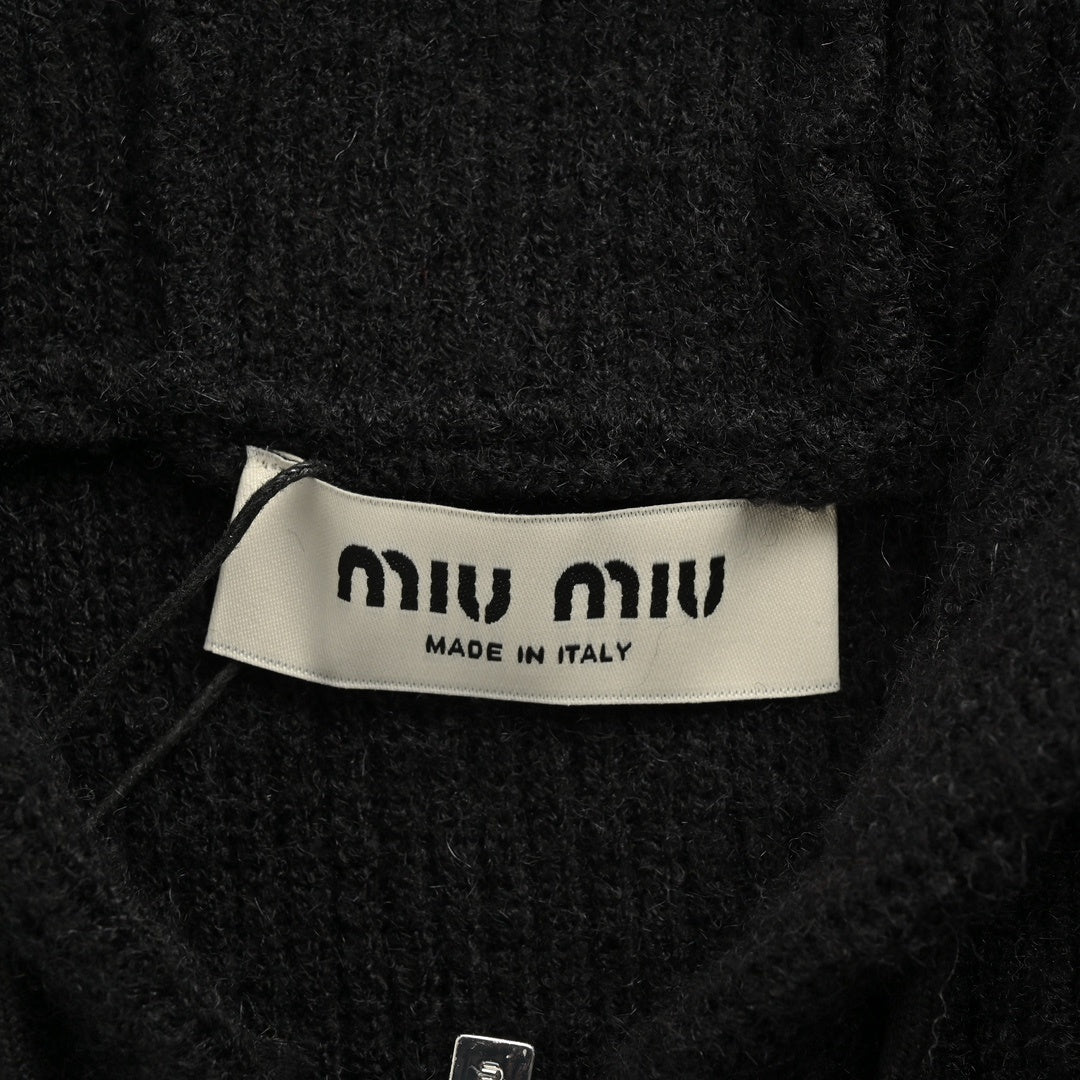 Embroidered Zipper Sweater Jacket