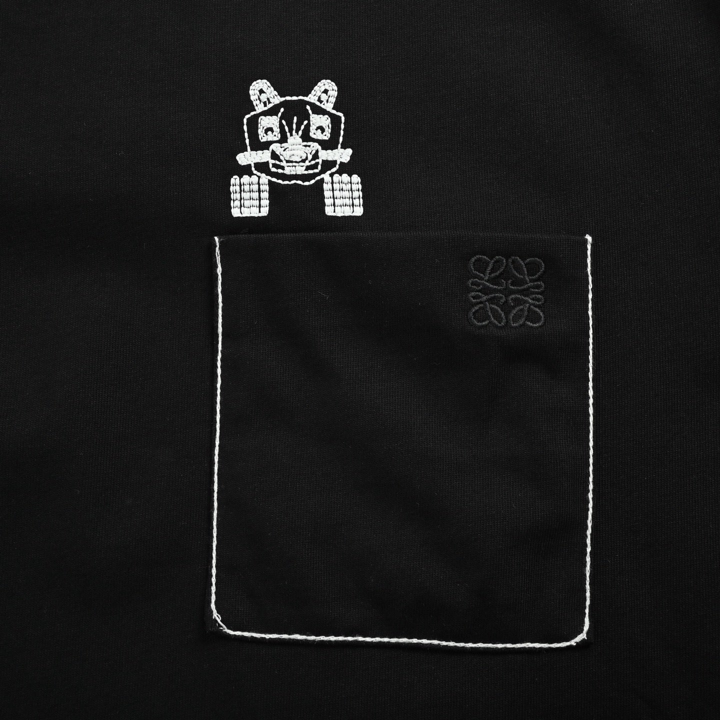 Animal Line Embroidery T-shirt