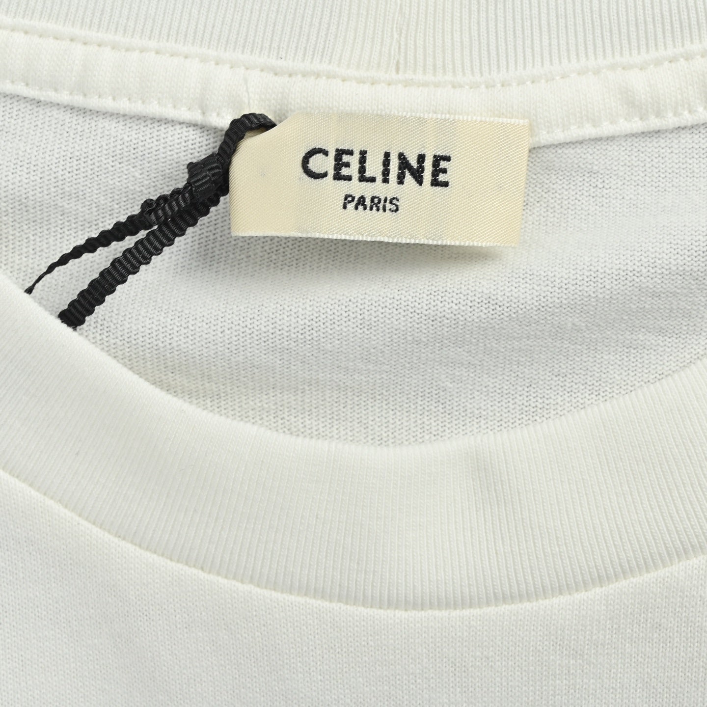 Arc-shaped flocked print T-shirt