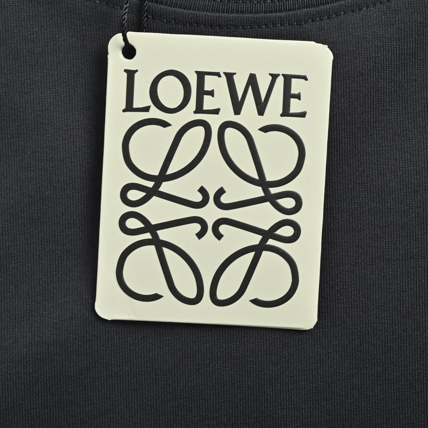 Sleeve laser-embroidered T-shirt