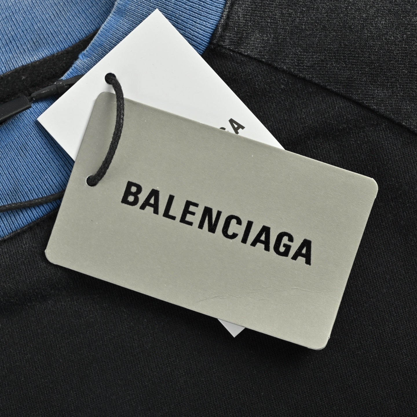 3M Embroidered Color-Block Ribbon T-shirt