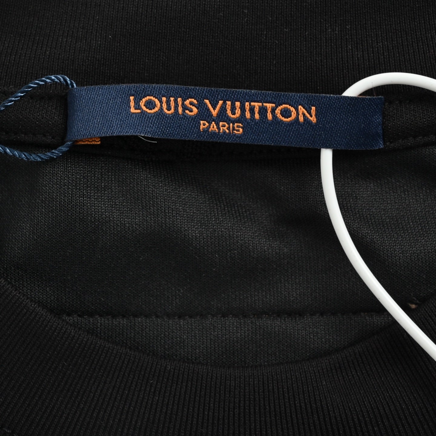 Full-frame reading T-shirt