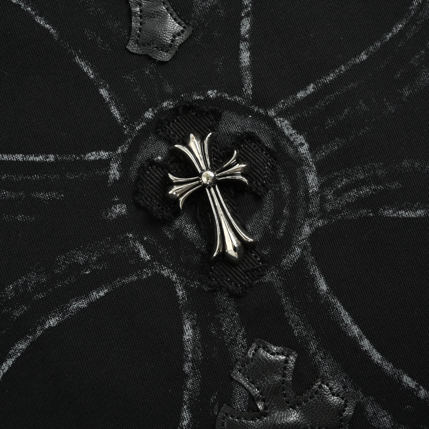 Cross print embroidered T-shirt